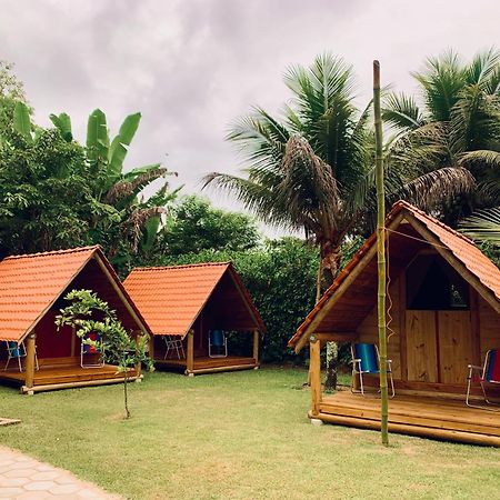 Flora Praia Do Sono Lodge & Trekking Парати Екстериор снимка