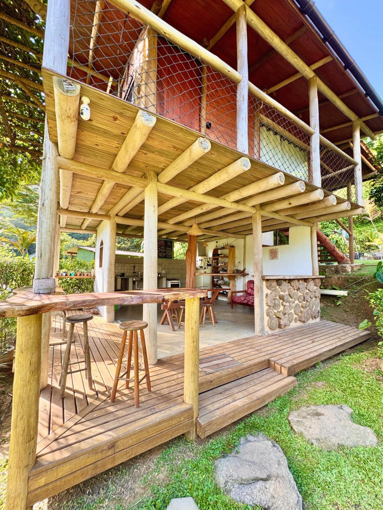 Flora Praia Do Sono Lodge & Trekking Парати Екстериор снимка